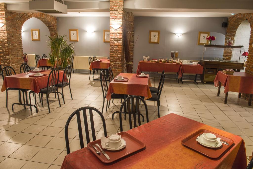 Logis Hotel - Les Paturelles Avesnelles Exteriér fotografie