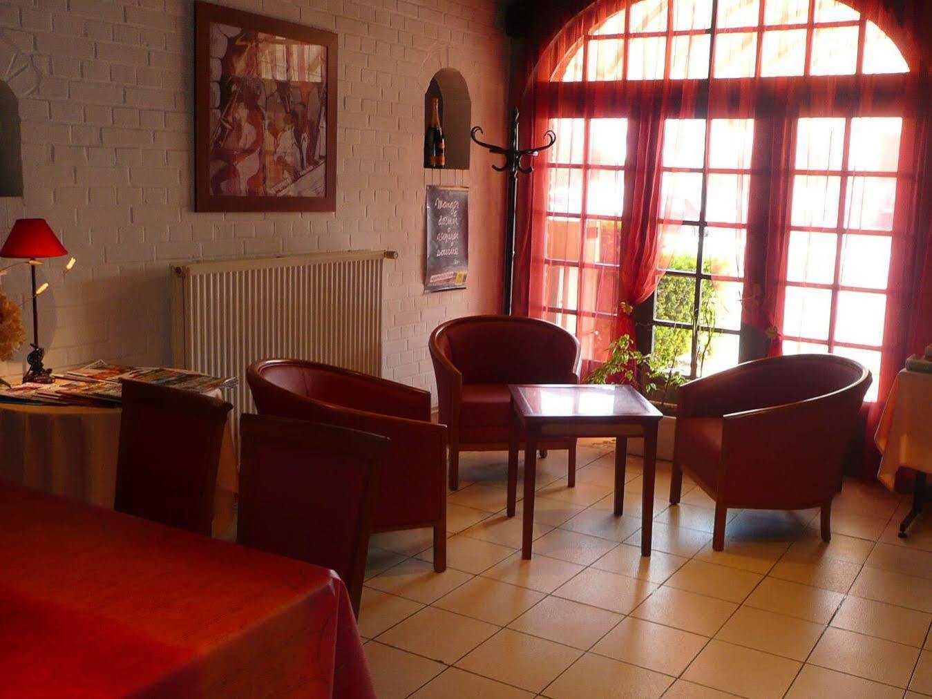 Logis Hotel - Les Paturelles Avesnelles Exteriér fotografie