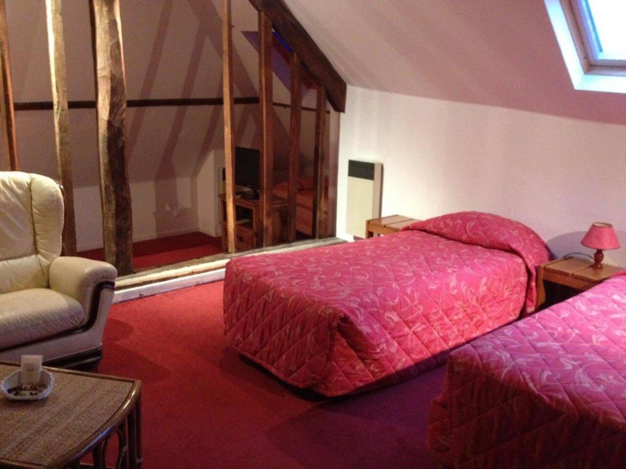 Logis Hotel - Les Paturelles Avesnelles Exteriér fotografie
